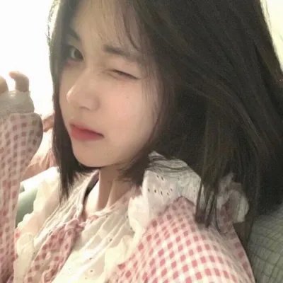 维奥莱特·诺齐埃尔